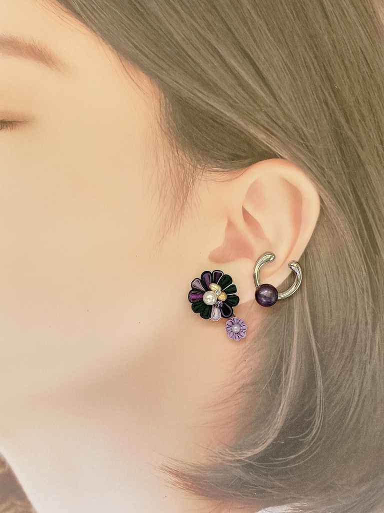 刀剣男士イメージ つまみ細工 小さなお花(雛菊)ピアス/イヤリング (イヤーカフ付き)