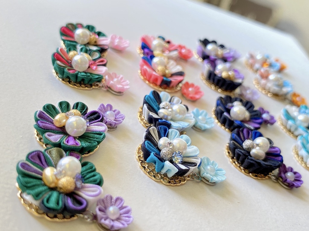 刀剣男士イメージ つまみ細工 小さなお花(雛菊)ピアス/イヤリング (イヤーカフ付き)