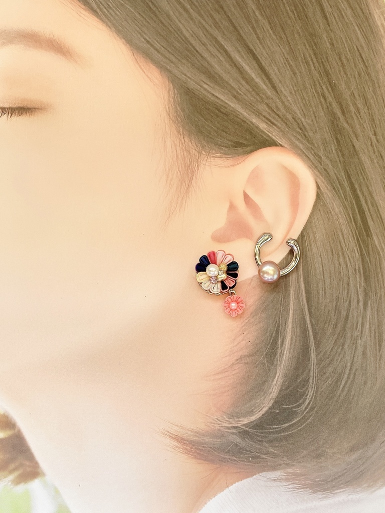 刀剣男士イメージ つまみ細工 小さなお花(雛菊)ピアス/イヤリング (イヤーカフ付き)