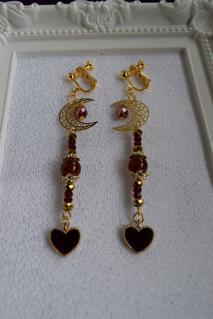 玉兎の胸懐 イヤリング