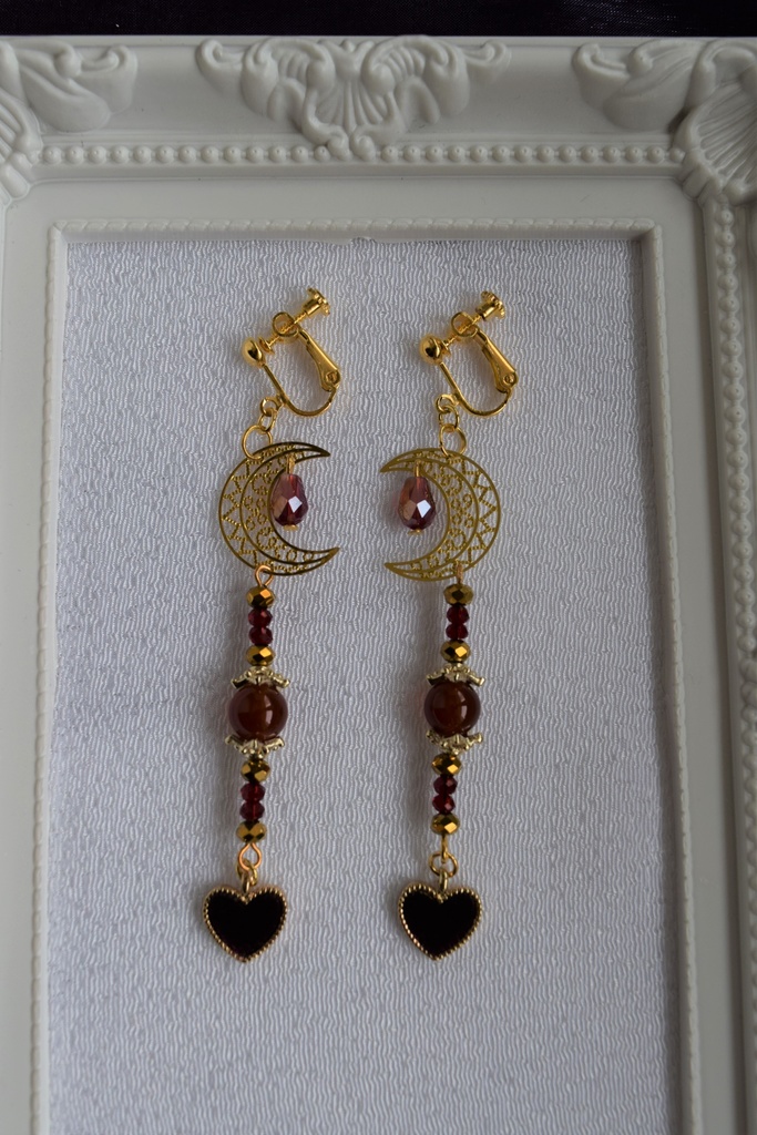 玉兎の胸懐 イヤリング