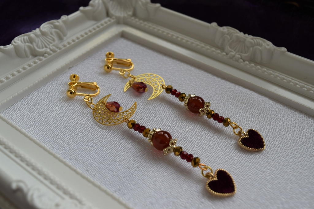 玉兎の胸懐 イヤリング