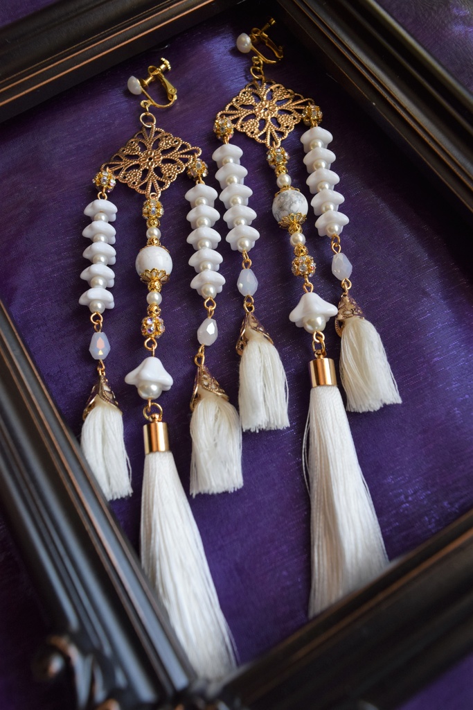 兎耳の月下香 イヤリング