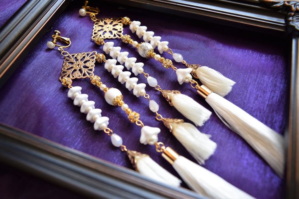 兎耳の月下香 イヤリング