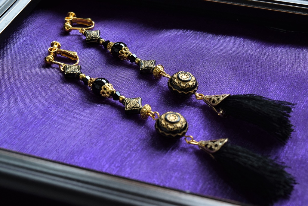 凛乎の屏息 イヤリング