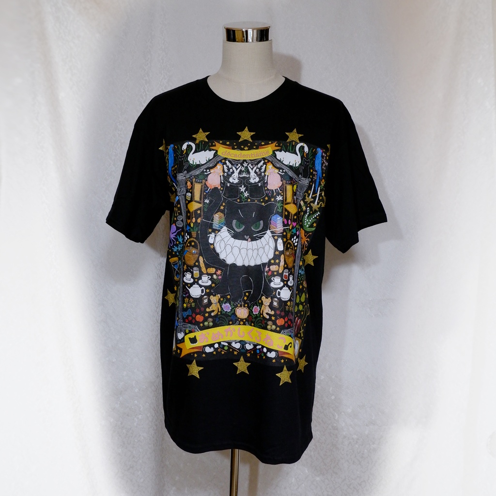 おめかしくろねこのTシャツ