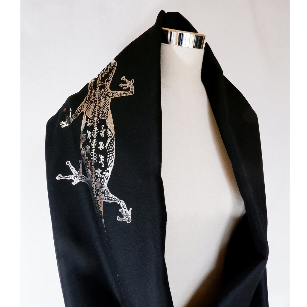 箔ヤモリのロングスヌード【ナイトブラック】