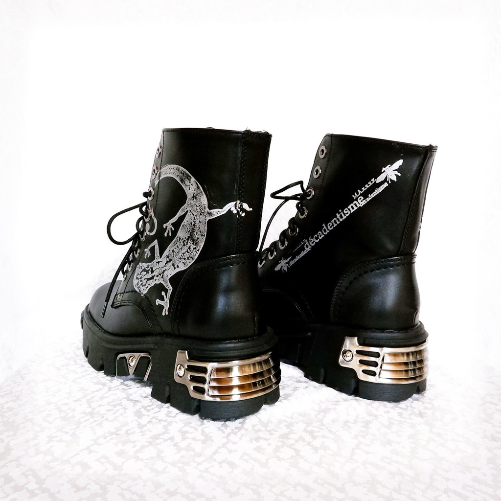 銀ヤモリのバイブーツ