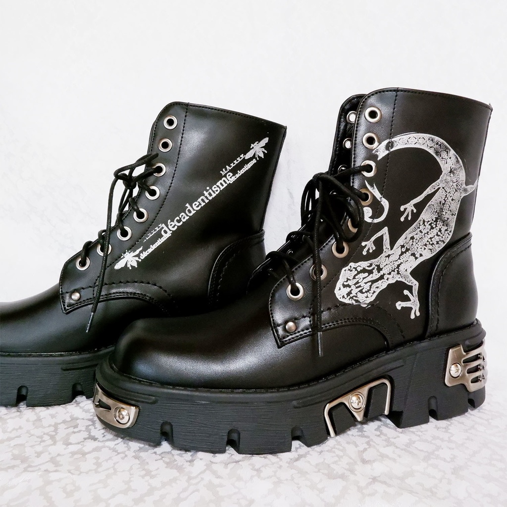 銀ヤモリのバイブーツ