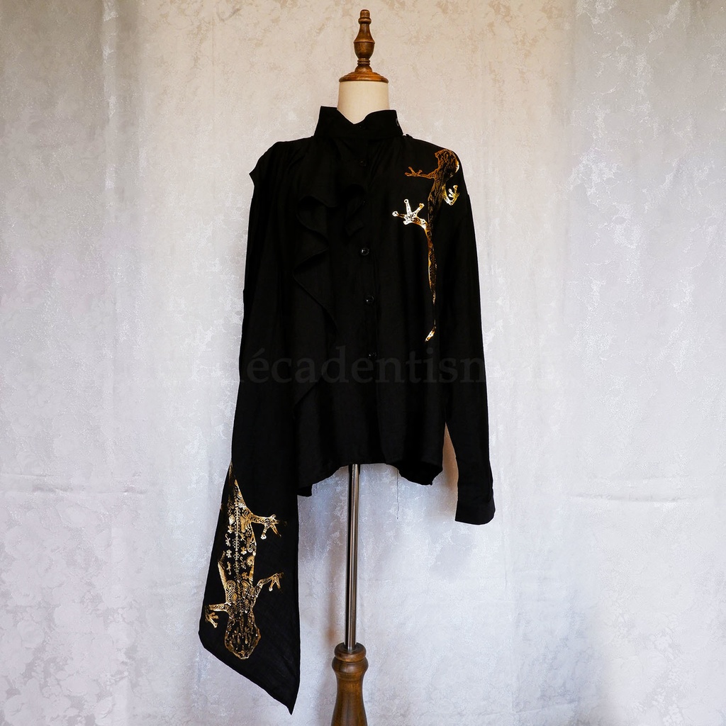 金ヤモリのフリルストールシャツ【BLACK】