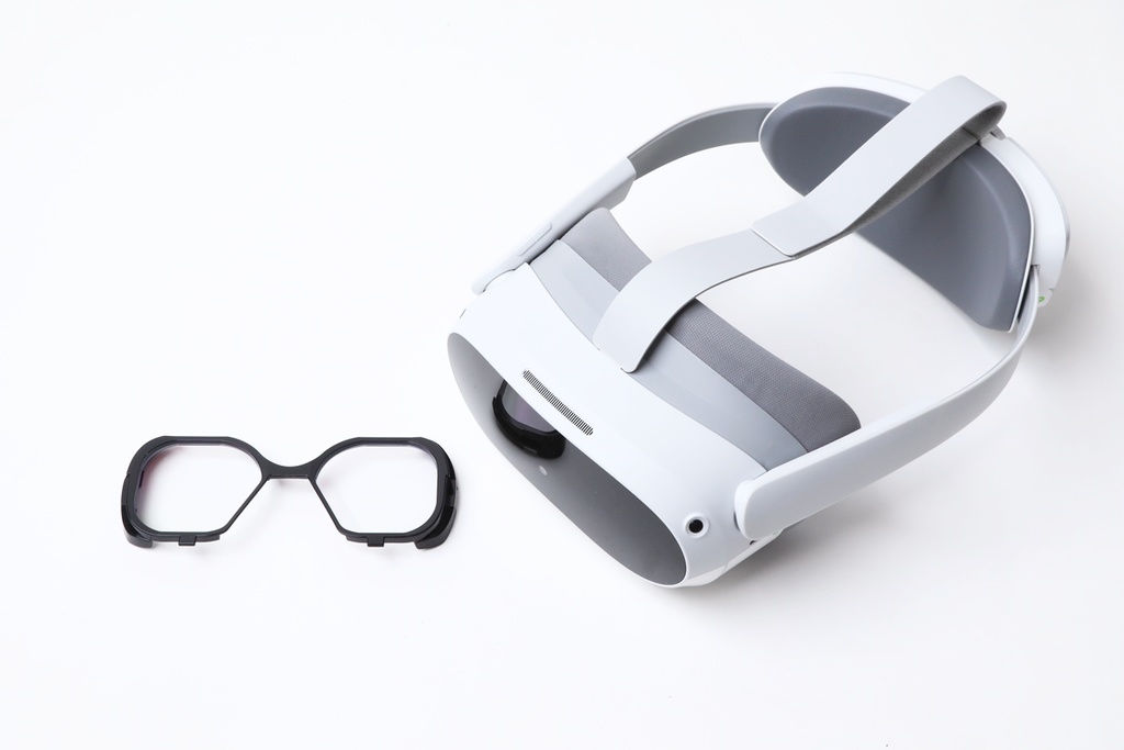 【Quest2・PICO4・Valve Index対応モデル】VRヘッドマウントディスプレイ専用メガネ「VRsatile/ヴァーサタイル」処方箋受領より通常3週間以内にお届け