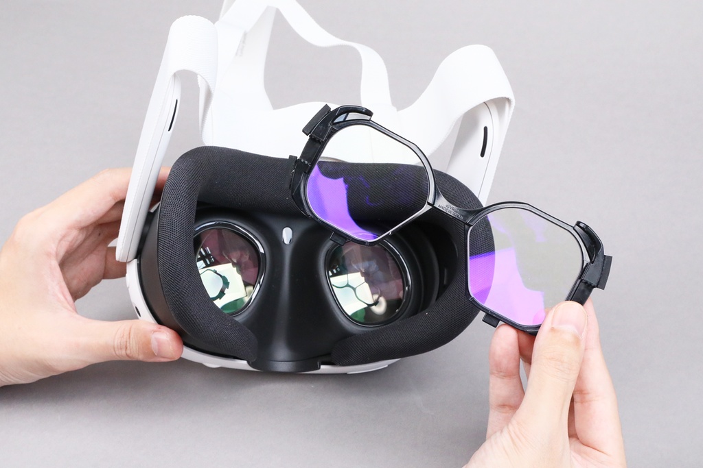 【Meta Quest 3対応モデル】VRヘッドマウントディスプレイ専用メガネ「VRsatile/ヴァーサタイル」処方箋受領より通常3週間以内にお届け