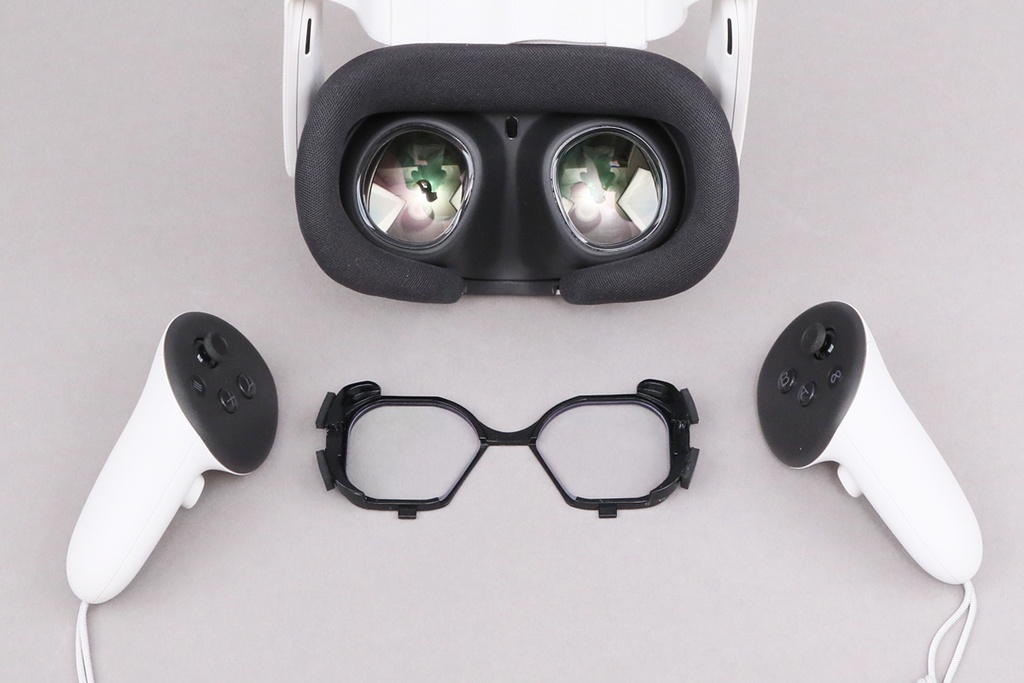 【Meta Quest 3対応モデル】VRヘッドマウントディスプレイ専用メガネ「VRsatile/ヴァーサタイル」処方箋受領より通常3週間以内にお届け