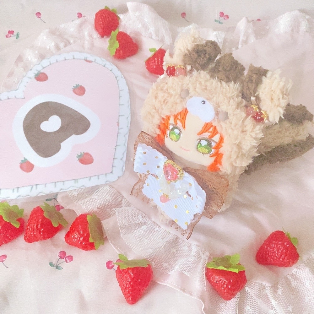 〘 いつぬい用〙いちごリスさん