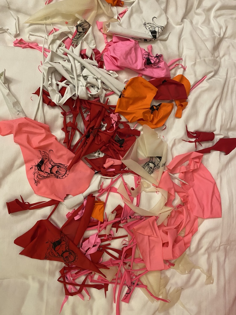 ベルファスト風船割り動画 Pump to pop video