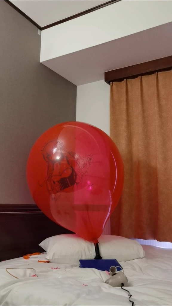 ベルファスト風船割り動画 Pump to pop video