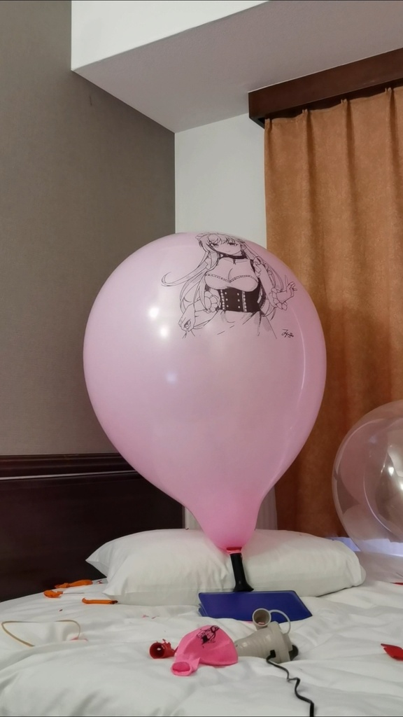 ベルファスト風船割り動画 Pump to pop video