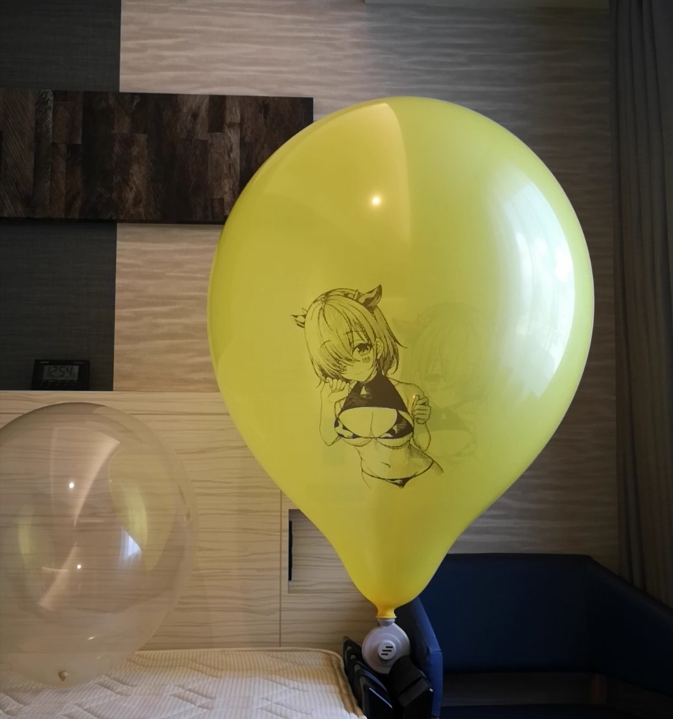 マシュ風船割り動画　Pump to pop video (Mashu balloon)