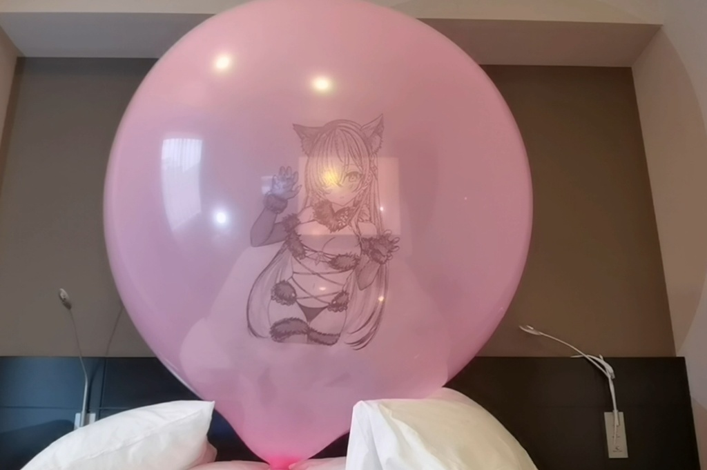 アナスタシア風船 割り動画