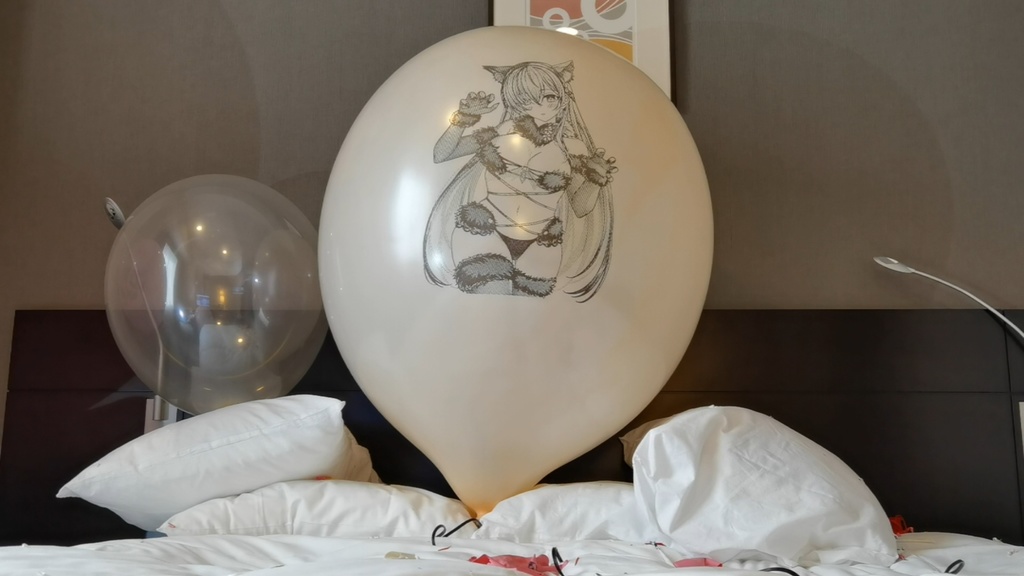 アナスタシア風船 割り動画