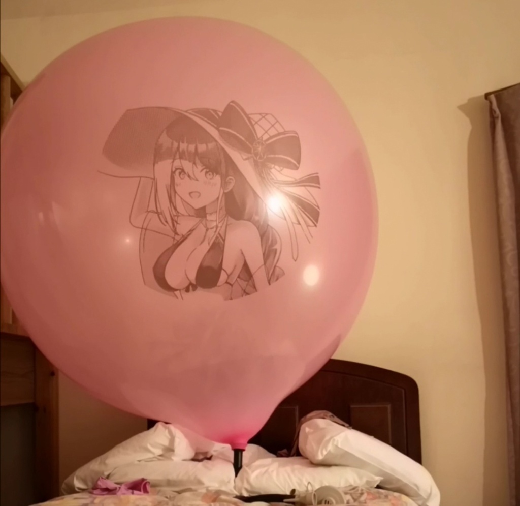アクィラ風船 割り動画 (Aquila balloon popping video)