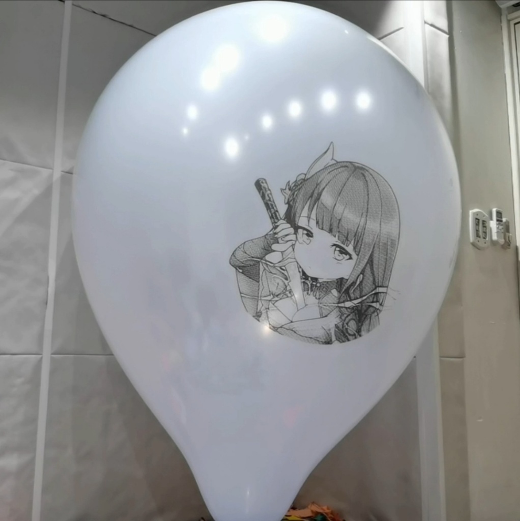 雷電ちゃん風船割り動画 Raiden chan balloon popping video