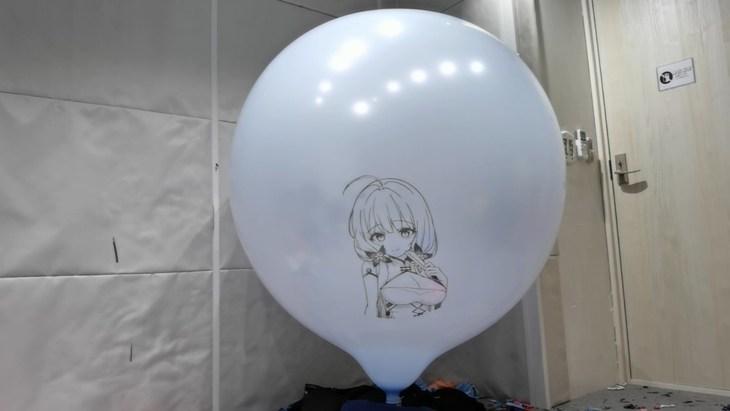 イラストリアス風船割り動画 Illustrious balloon popping video