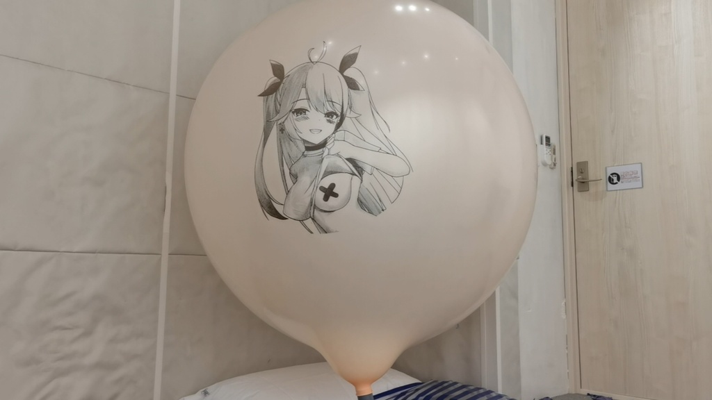 プリンツ・オイゲン風船割り動画 Prinz Eugen balloon popping video