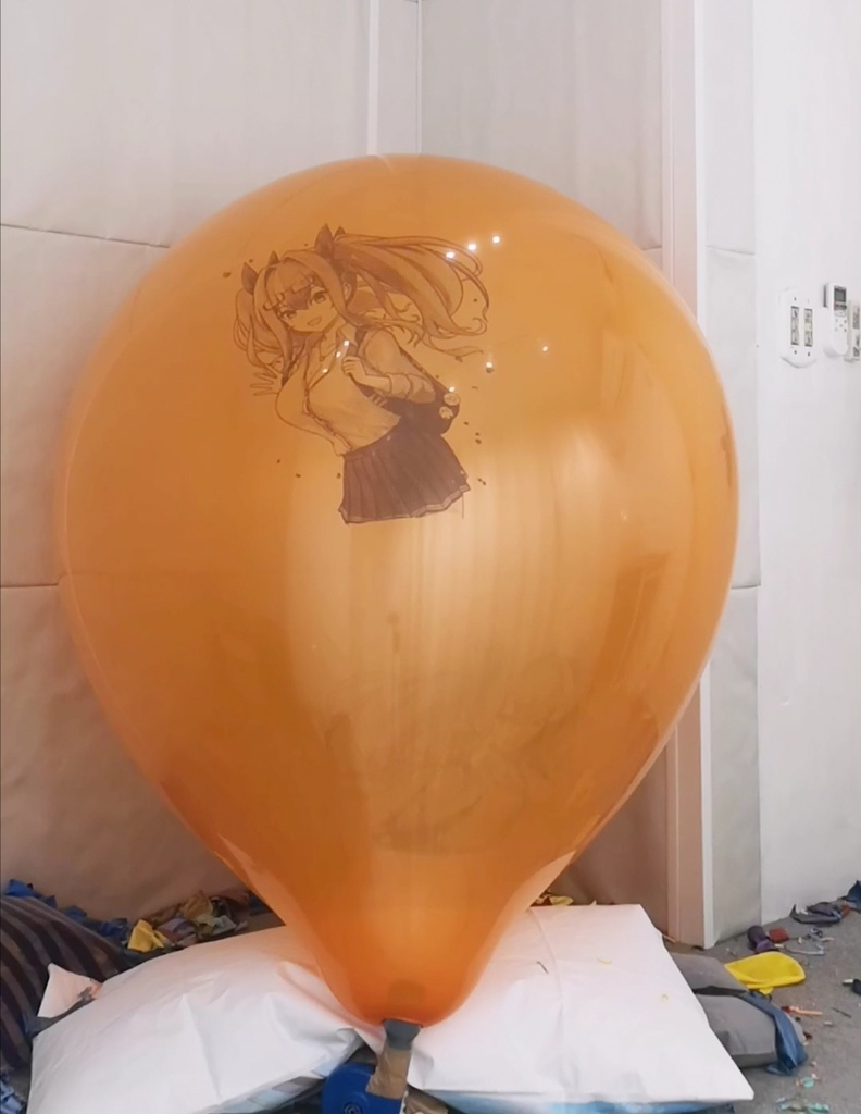 ブレマートンJK風船割り動画 Bremerton balloon popping video