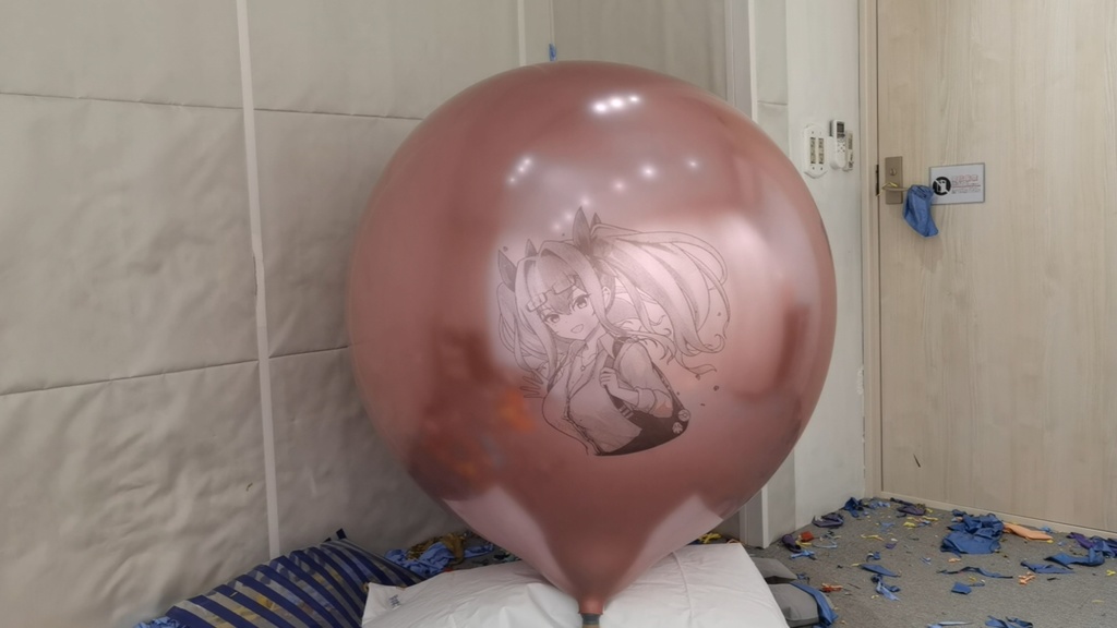 ブレマートンJK風船割り動画 Bremerton balloon popping video