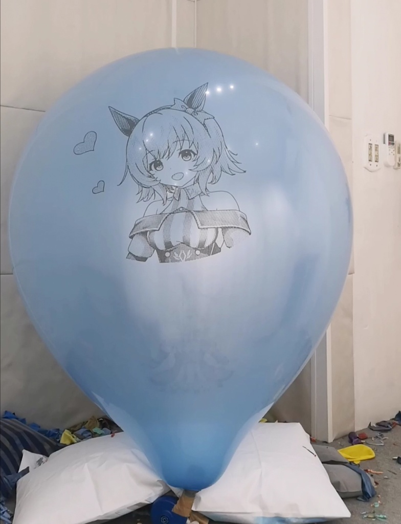 カレンちゃん風船割り動画 Curren Chan balloon popping video