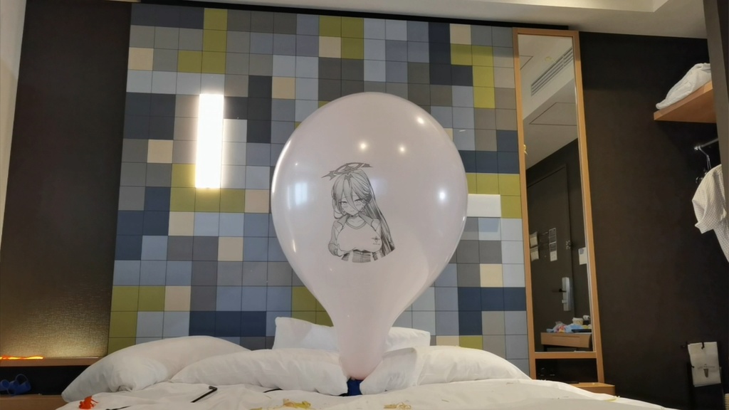ハスミ風船割り動画 Hasumi balloon popping video