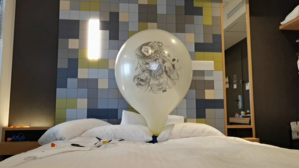 胡桃風船割り動画 Hutao balloon popping video