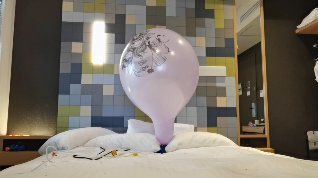 胡桃風船割り動画 Hutao balloon popping video