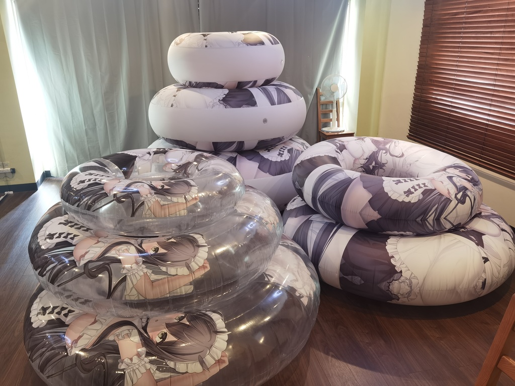 カリブディスママァ&インドミタブル浮き輪 Charybdis mommy & Indomitable ring-shape inflatable