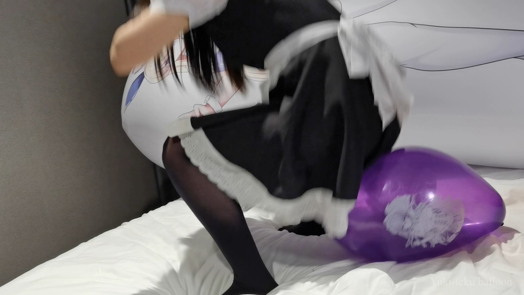 黒髪Mちゃんの空ビ遊び&イラスト風船割り M-chan's Inflatable play & Anime balloon Pop