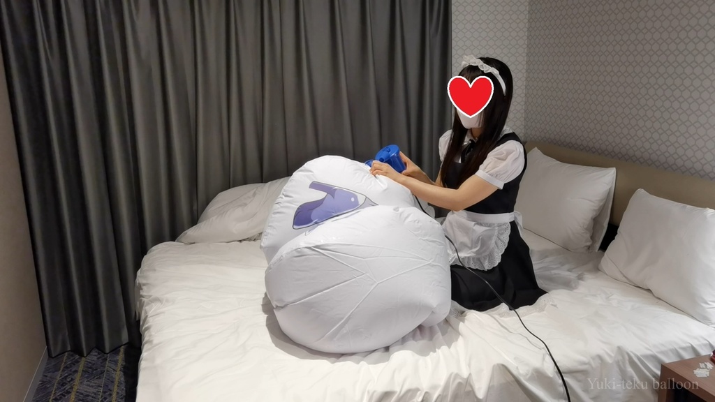 黒髪Mちゃんの空ビ遊び&イラスト風船割り M-chan's Inflatable play & Anime balloon Pop