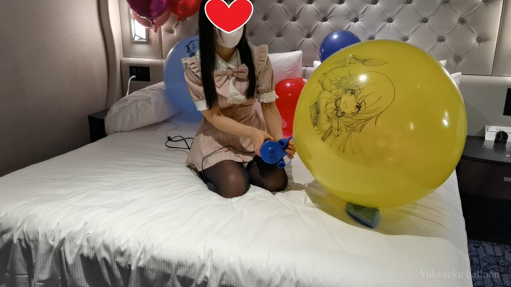 黒髪Mちゃんのイラスト風船遊び&割り4 M-chan's Anime balloon play & Pop4