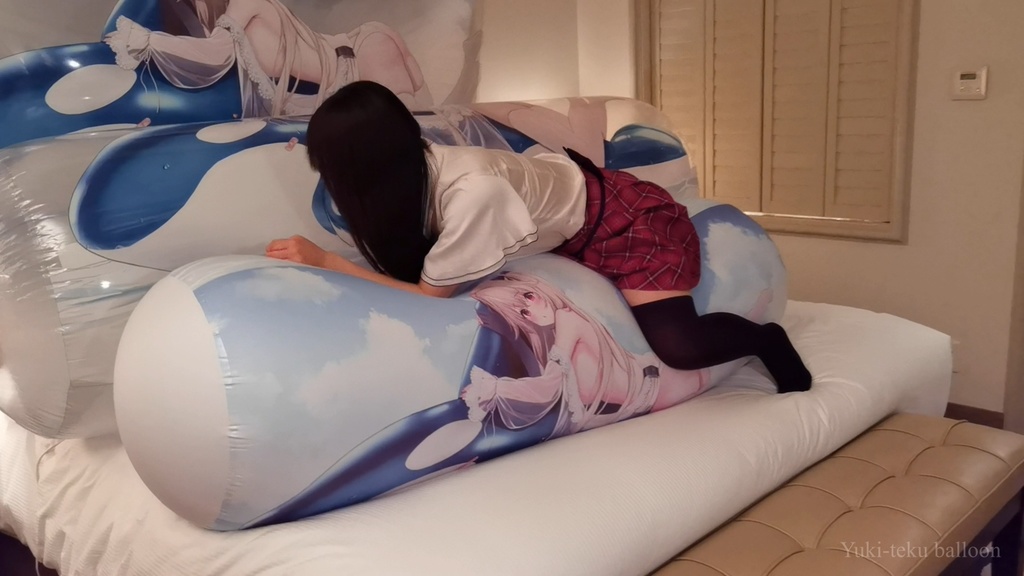 黒髪Mちゃんの空ビ遊び2 M-chan's inflatable play2
