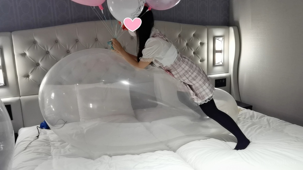 黒髪Mちゃんのロングネック風船遊び M-chan's Long-neck balloon play
