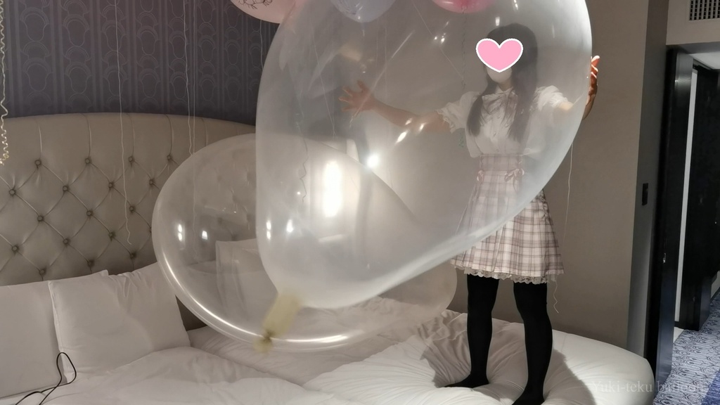 黒髪Mちゃんのロングネック風船遊び M-chan's Long-neck balloon play