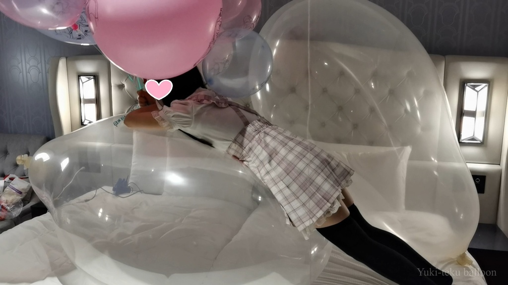 黒髪Mちゃんのロングネック風船遊び M-chan's Long-neck balloon play