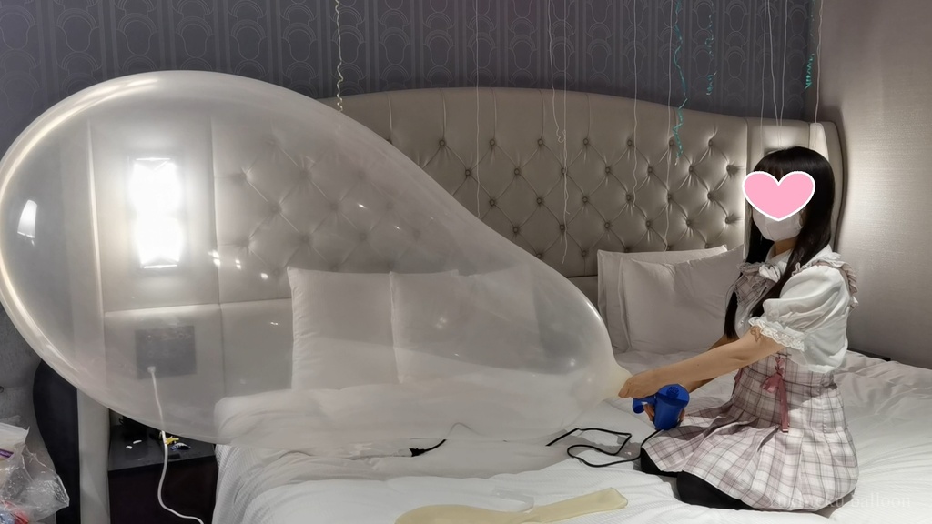 黒髪Mちゃんのロングネック風船遊び M-chan's Long-neck balloon play
