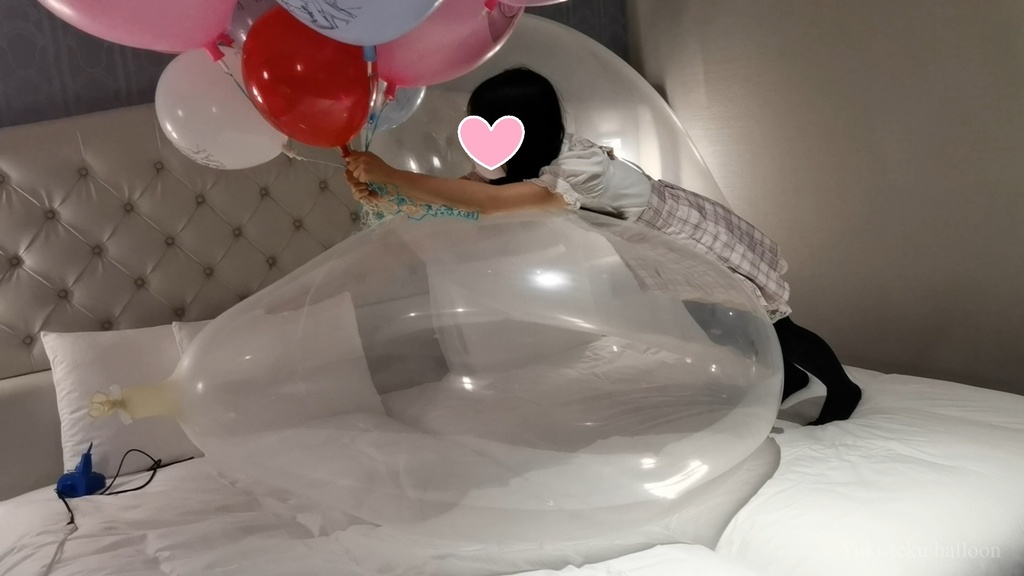 黒髪Mちゃんのロングネック風船遊び M-chan's Long-neck balloon play