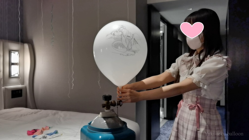 黒髪Mちゃんのヘリウム風船遊び M-chan's Helium balloon play