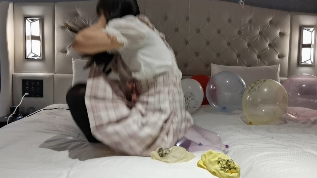 黒髪Mちゃんのイラスト風船遊び&割り6 M-chan's Anime balloon play & Pop6