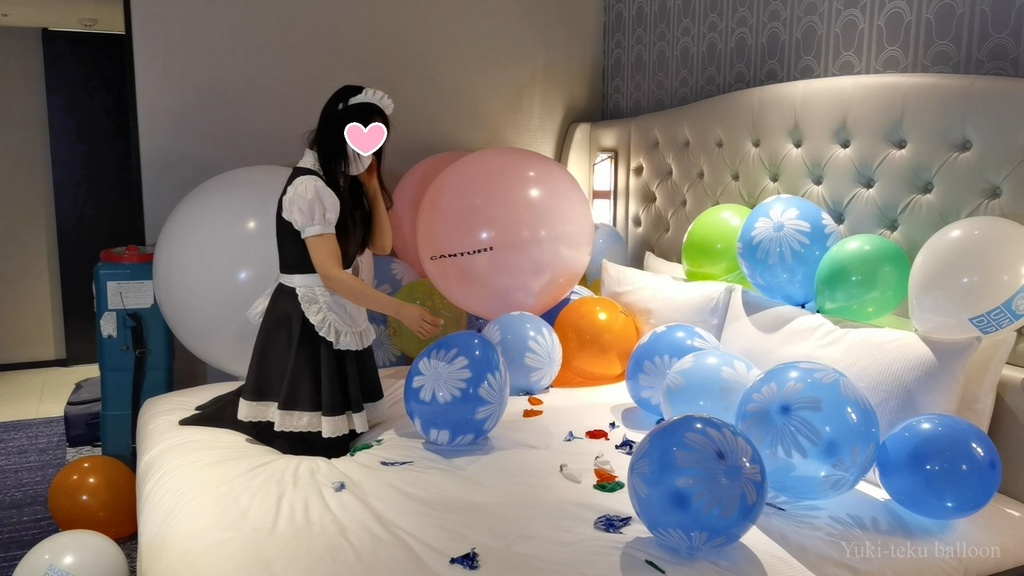 メイドMちゃんの風船遊び&割り Maid M-chan's balloon play & Pop