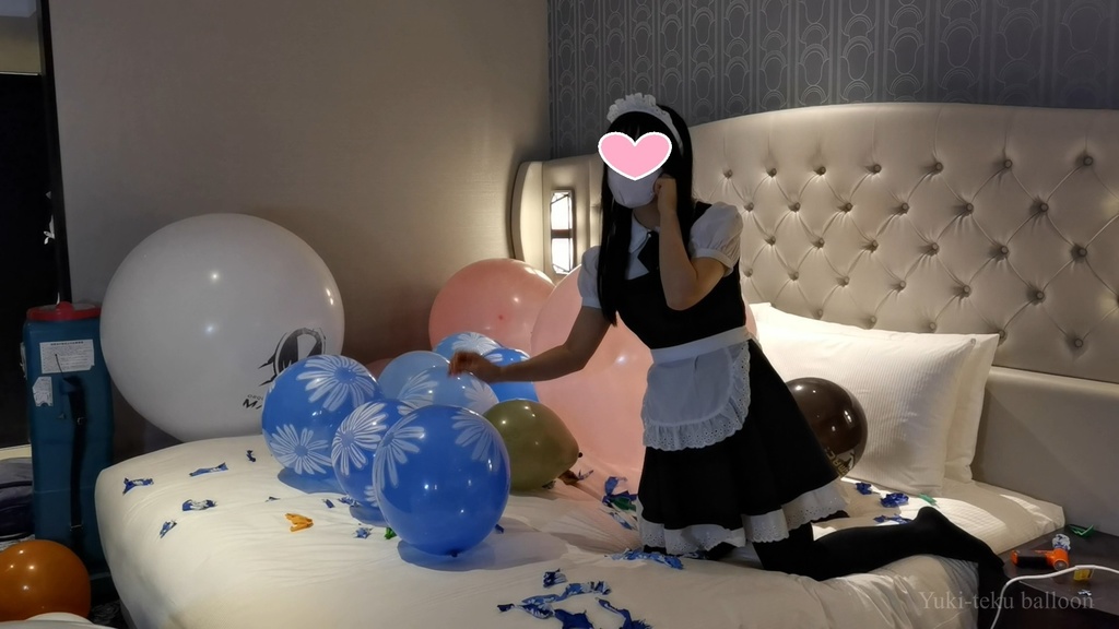 メイドMちゃんの風船遊び&割り Maid M-chan's balloon play & Pop
