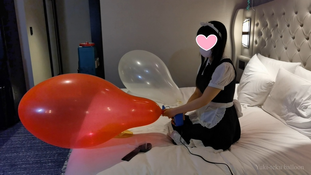 メイドMちゃんのロングネック風船遊び Maid M-chan's Long-neck balloon play