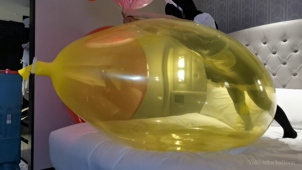 メイドMちゃんのロングネック風船遊び2 Maid M-chan's Long-neck balloon play2